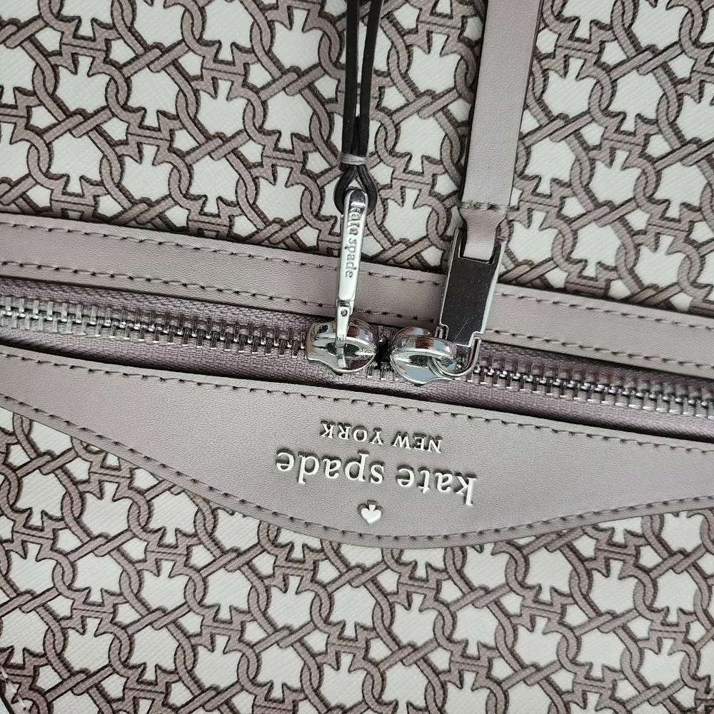 Kate Spade New York Link mini bag w/ crossbody chain